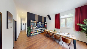 CROWN LIVING Design Apartment